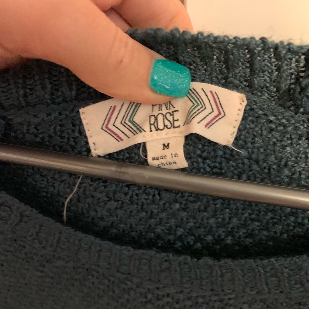 Sweater - Picture 4 of 4